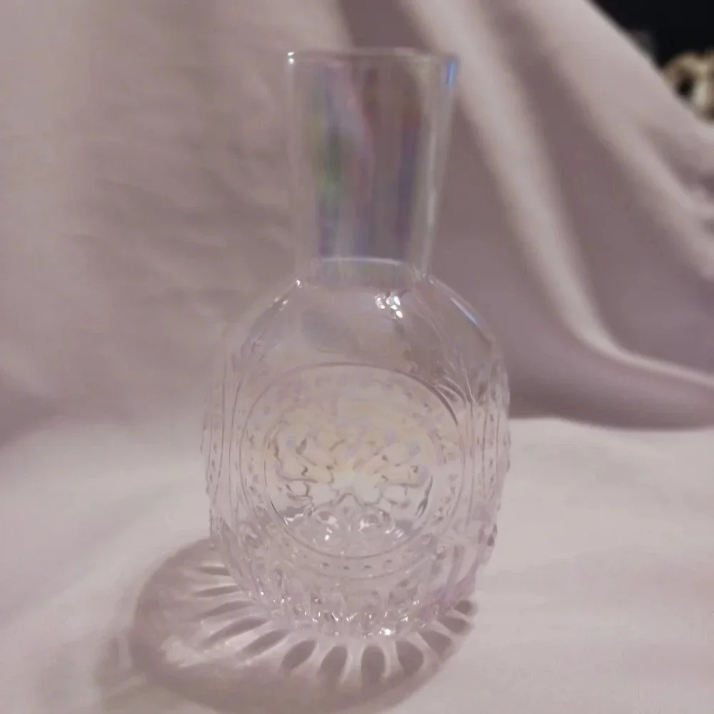 Iridiscent crystal  water carafe bedsisde - Picture 4 of 5